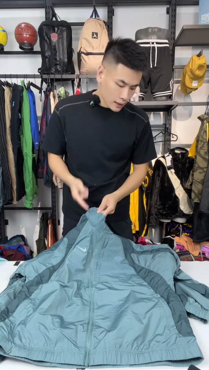 3471编码 瑕疵修复以直播间为准 尺码175