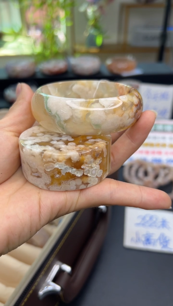 【闪购商品】石英质玉手镯未镶嵌A823(56圈赠送镯心)