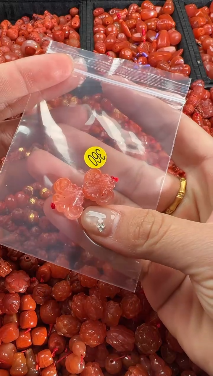 【闪购商品】南红玛瑙颈饰未镶嵌1