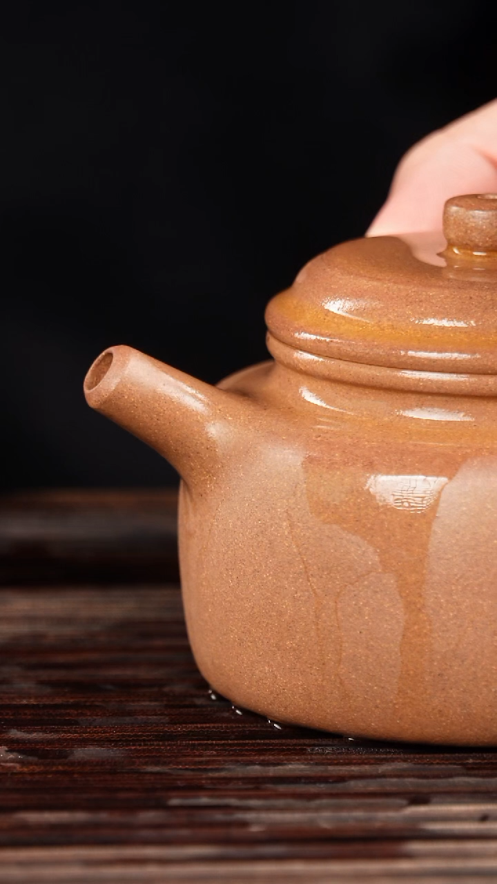 紫砂公道杯口碑宽 百目段泥 德钟 200CC