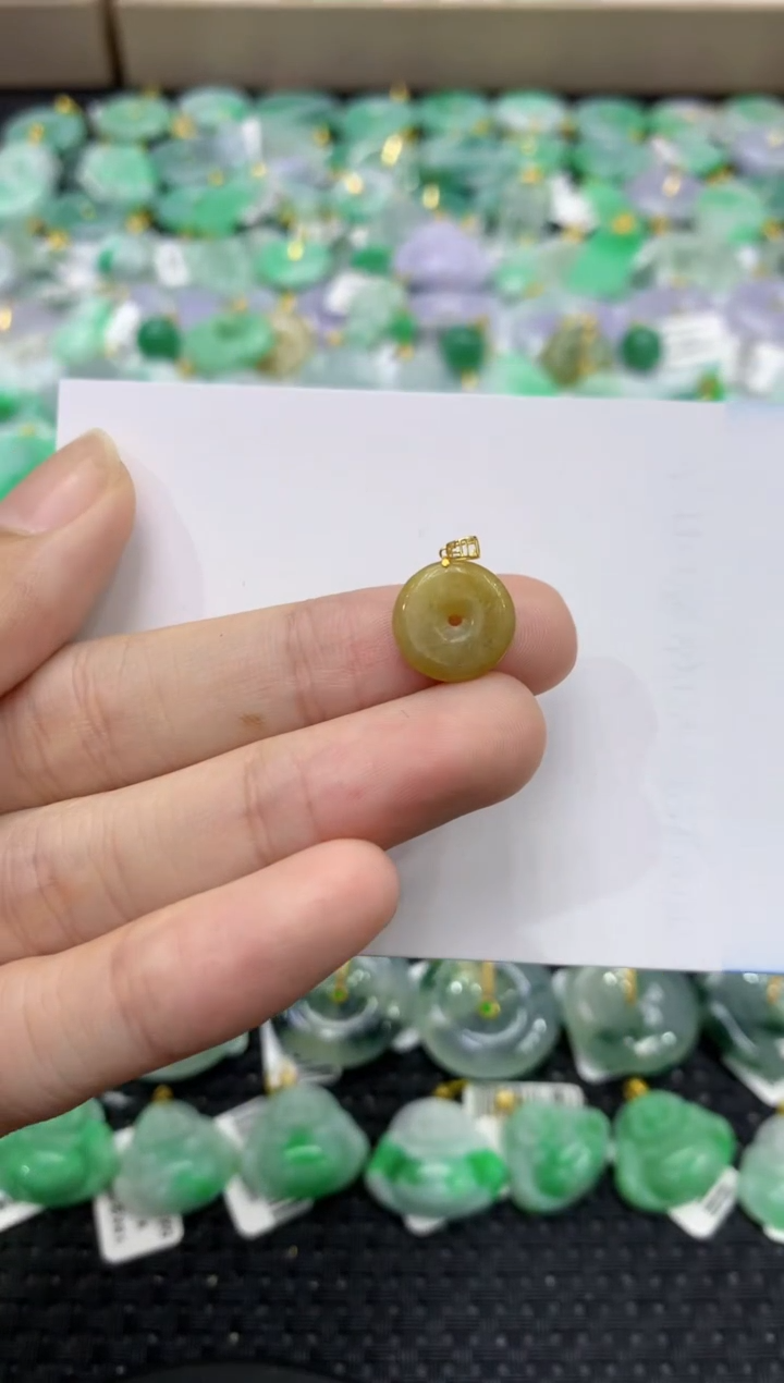 颈饰未镶嵌翡翠天然缅甸翡翠A货