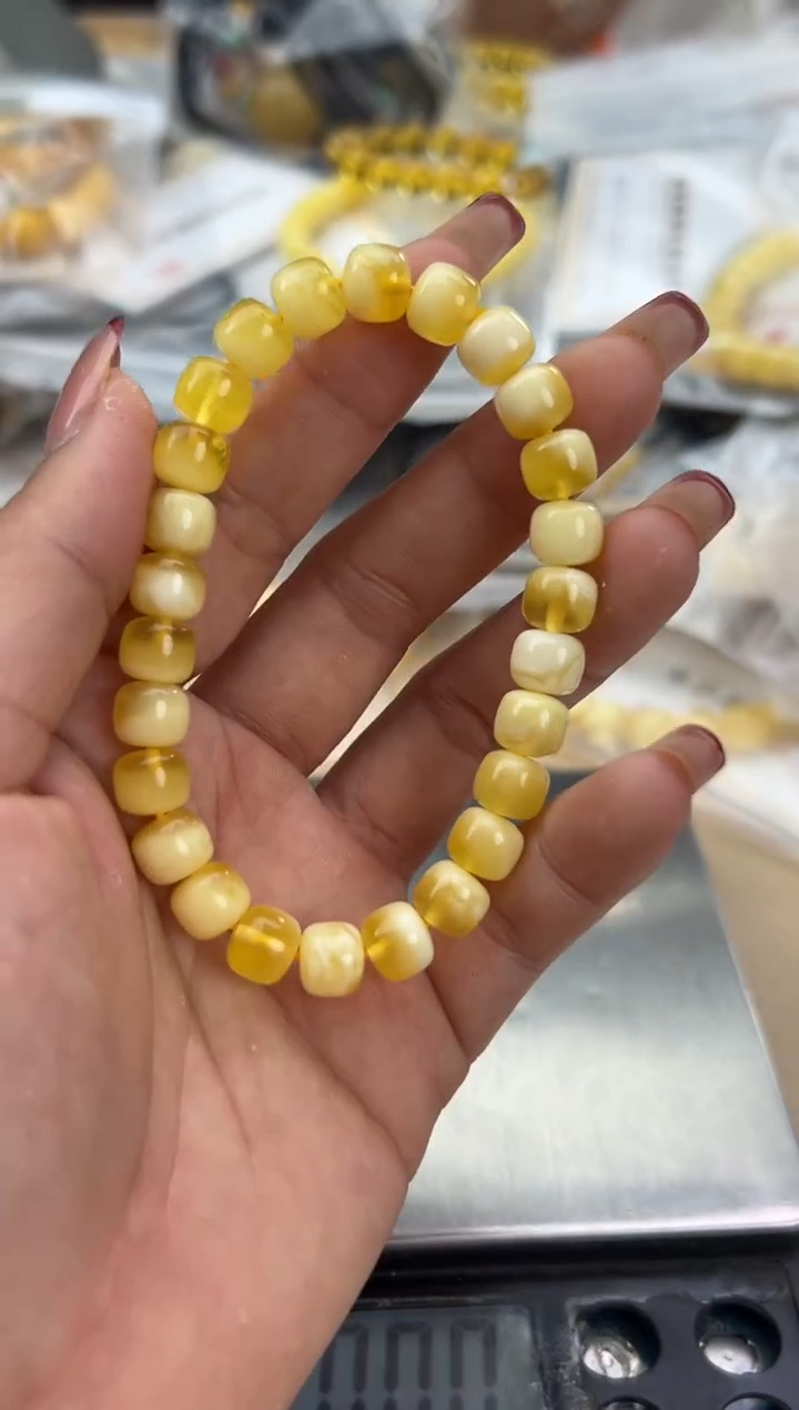 【闪购商品】琥珀裸石未镶嵌蜜蜡手串
