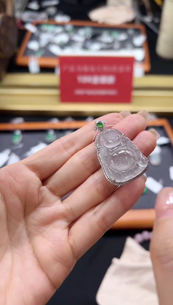 翡翠18K金镶嵌颈饰DFZ0327-63