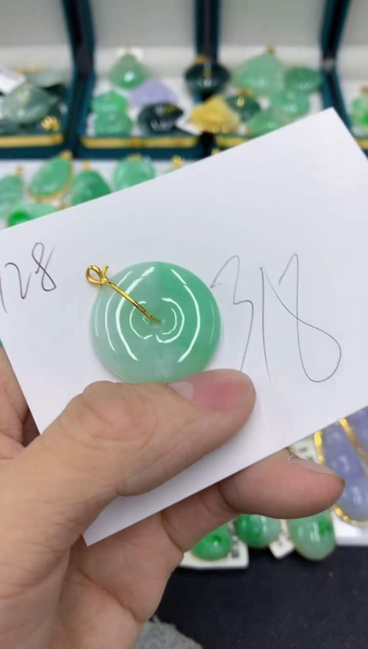 【闪购商品】翡翠颈饰18K金镶嵌号链接11111