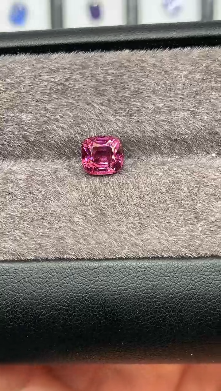 【闪购商品】定制尖晶石裸石未镶嵌枕型 丁香紫色调尖晶石 2.04ct