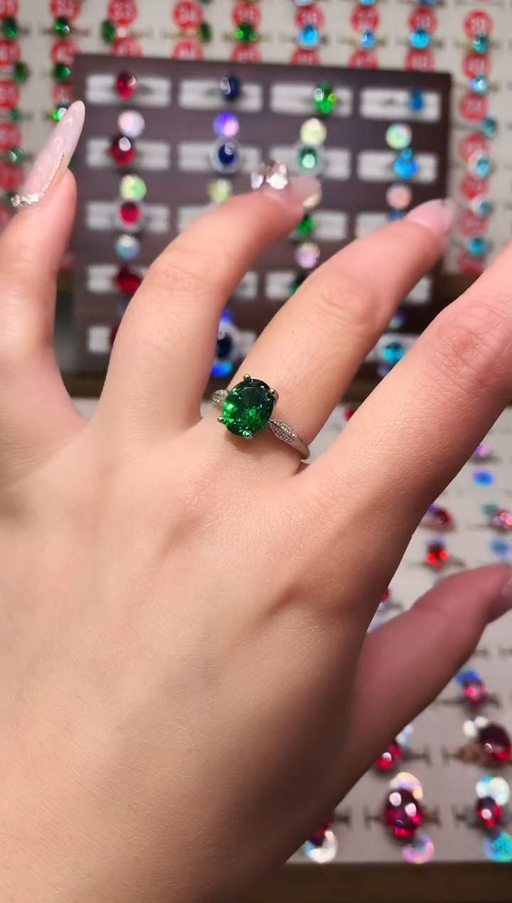 银S925镶嵌透辉石戒指8*10 银托