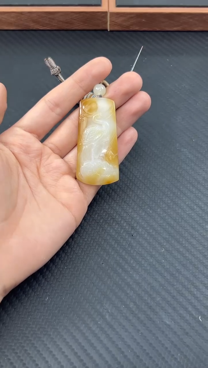 和田玉未镶嵌吊坠(赠链)若羌微色差吊坠