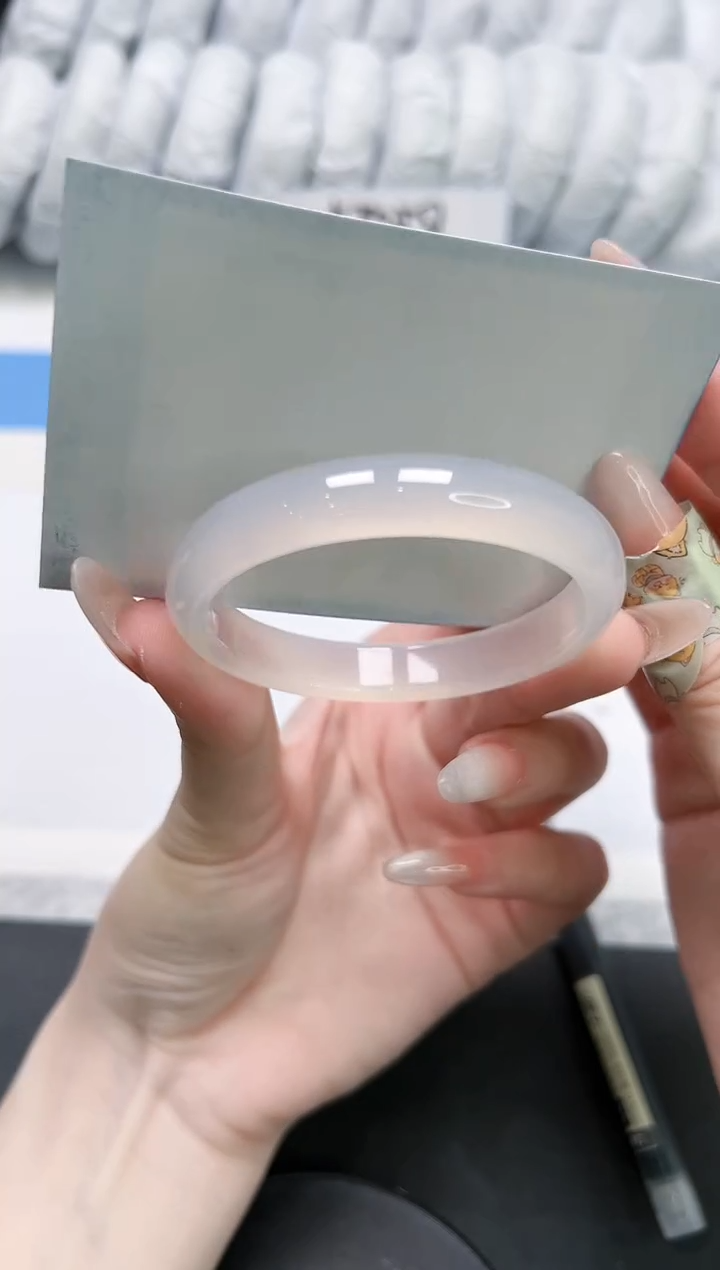 石英质玉未镶嵌手镯90-52.2荔枝