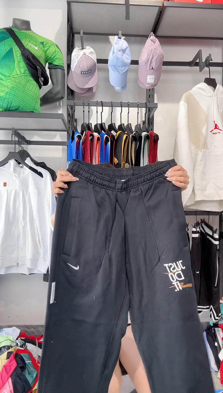 1577  编码 瑕疵款以直播间过款为准 尺码175