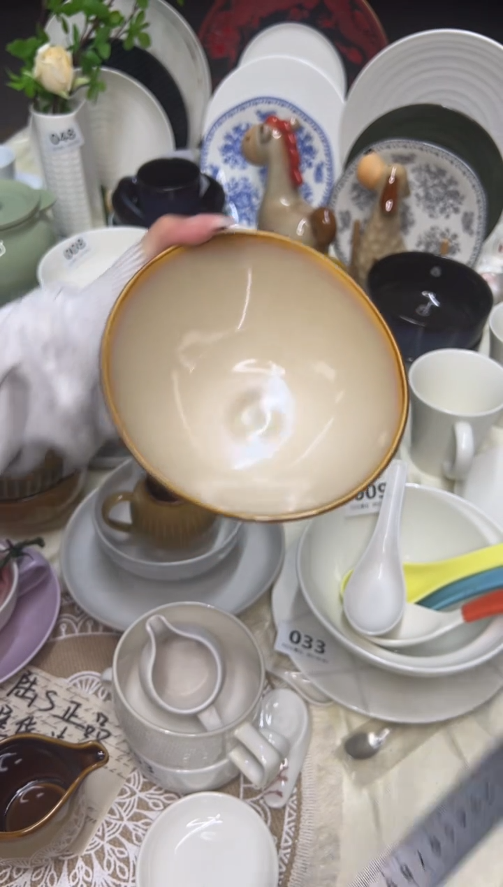 新骨瓷086瑕疵 曼谷棕 6寸元宝碗