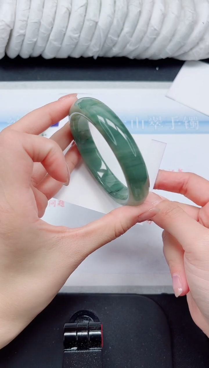 【闪购商品】石英质玉手镯未镶嵌208#60.1