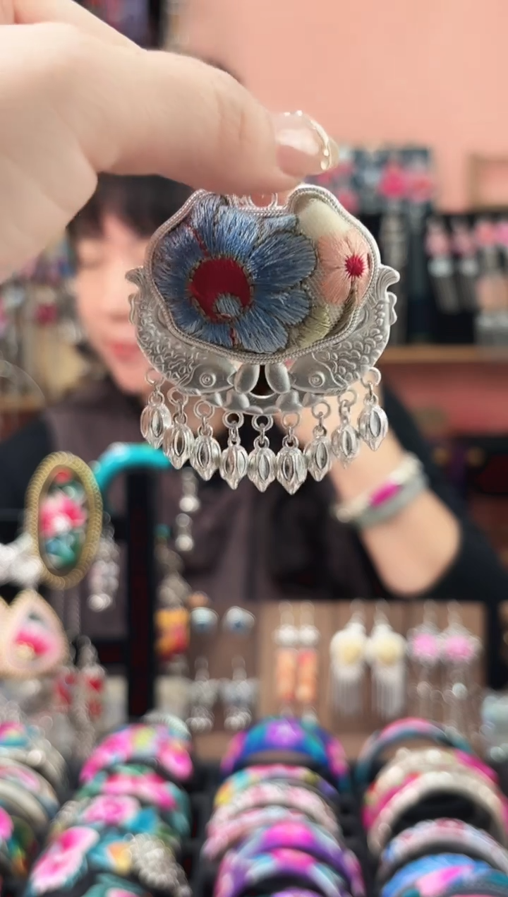 织绣艺枝独绣手工饰品24
