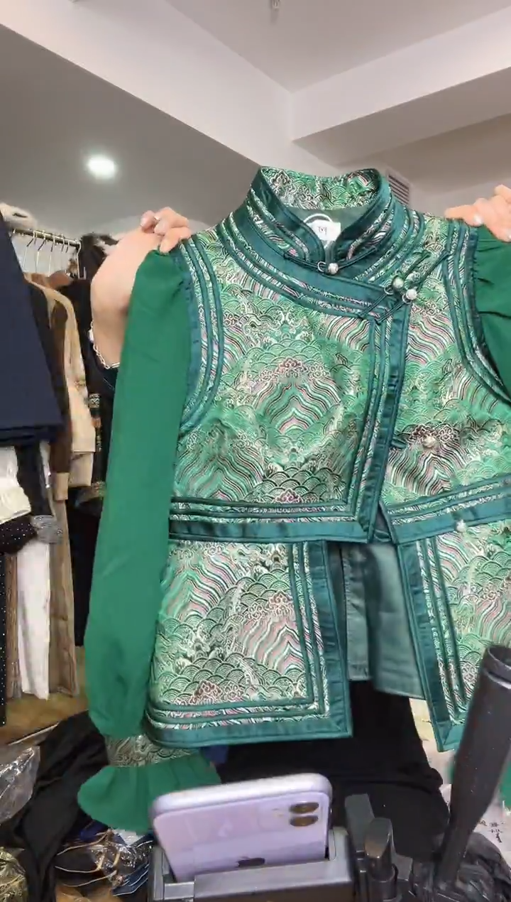 M码       90-105斤   纱袖