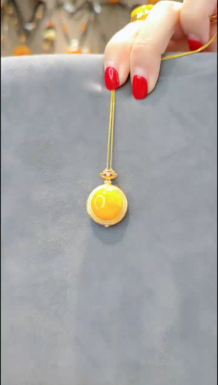 【闪购商品】蜜蜡吊坠(赠链)银S925镀金镶嵌A287蜜蜡吊坠