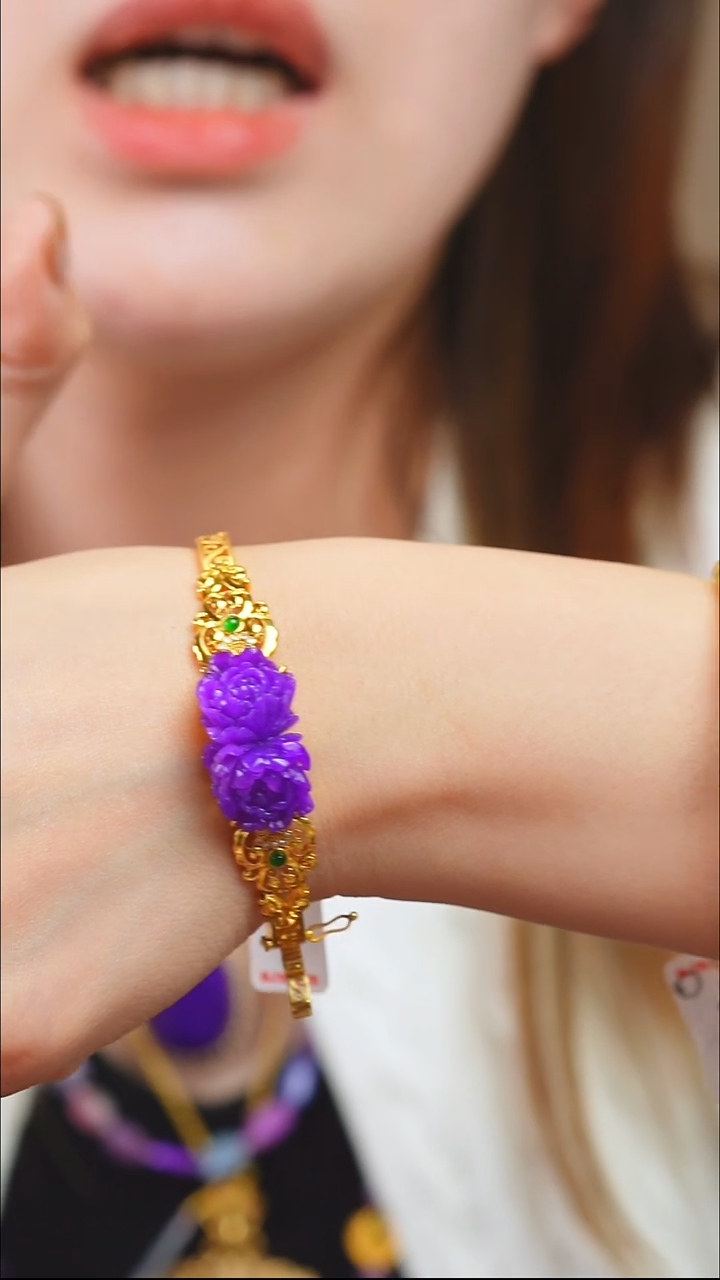 18K金镶嵌苏纪石（舒俱来）手镯876