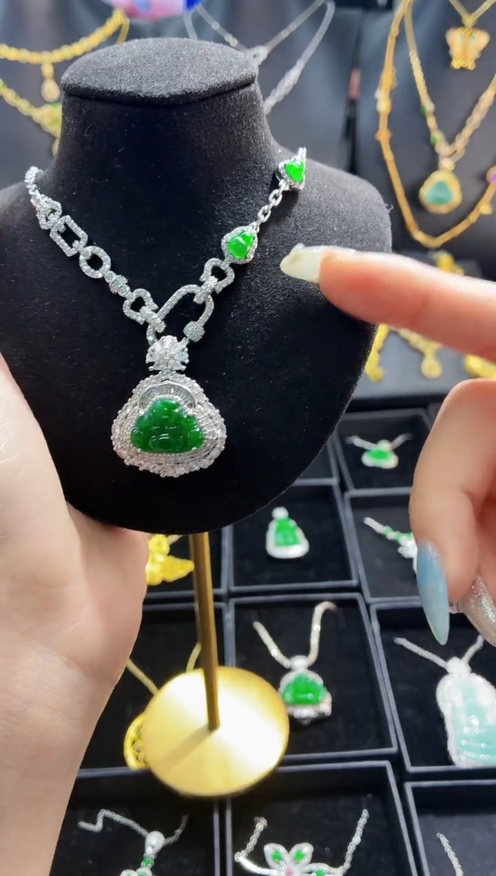 翡翠未镶嵌颈饰吊坠（不含链）