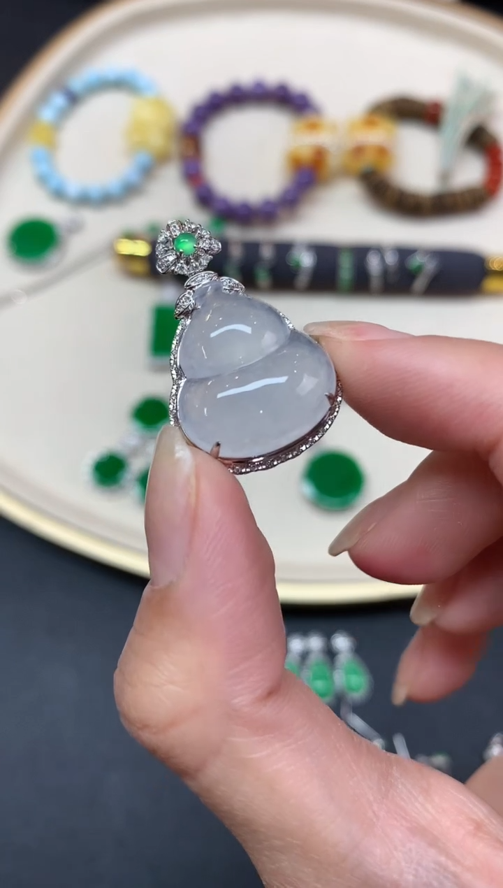 【闪购商品】翡翠吊坠(不含链)18K金镶嵌吊坠A16|8800