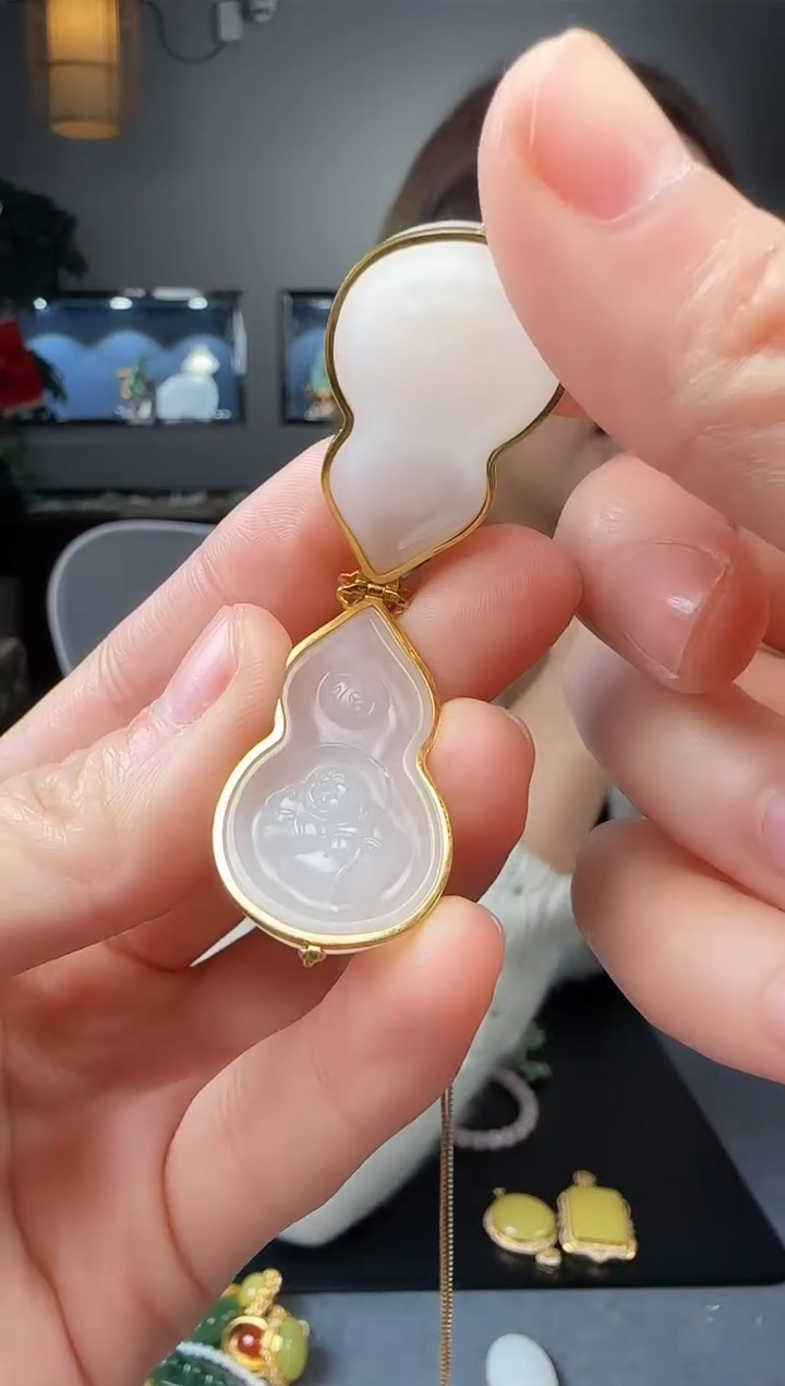 【闪购商品】和田玉吊坠(不含链)18K金镶嵌1