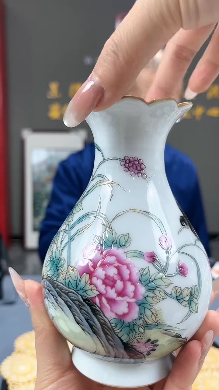 【闪购商品】官窑瓷画院587官窑瓷画院花鸟花口赏瓶