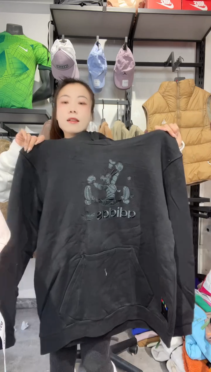 1424闪购编码  阿迪运动卫衣裤以直播间过款为准 尺码. 