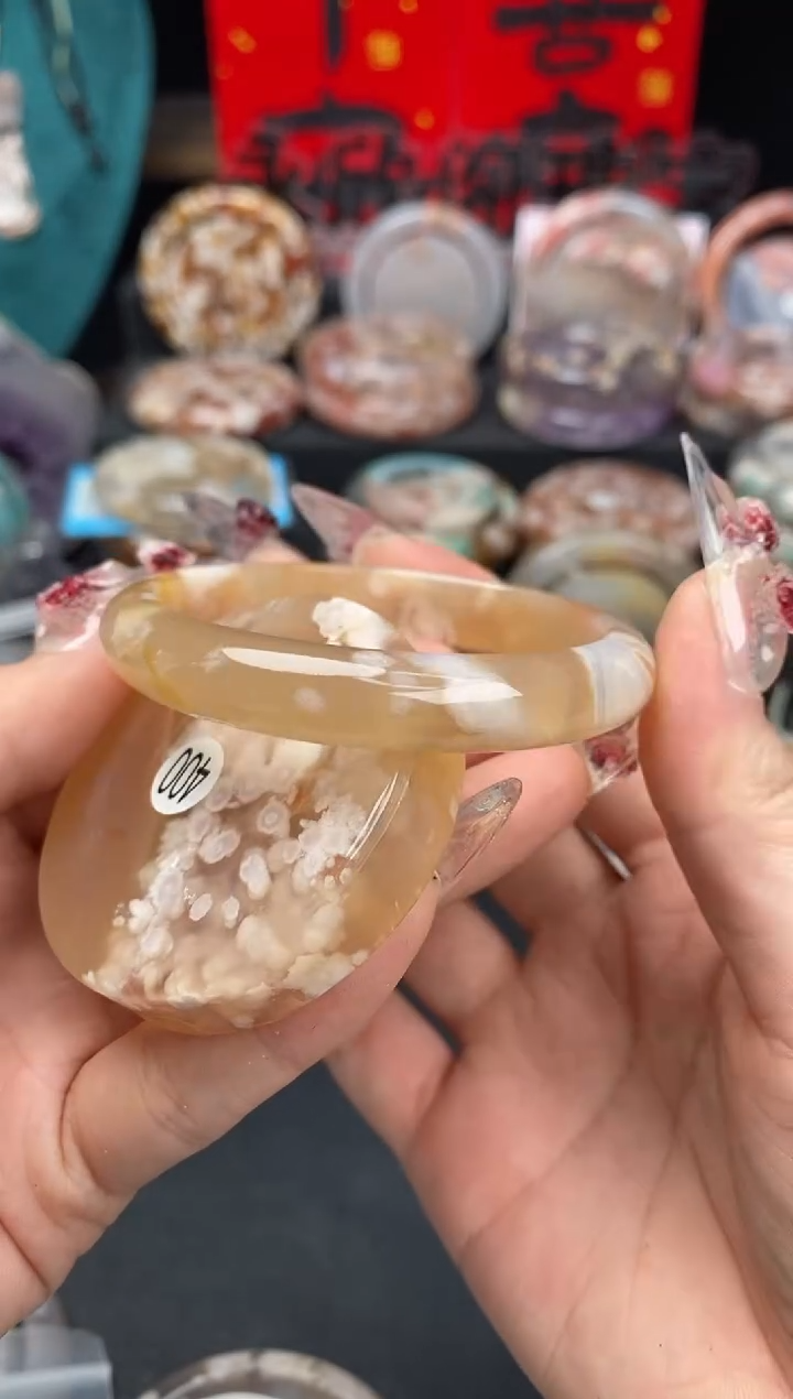 【闪购商品】石英质玉手镯（圆镯）未镶嵌53