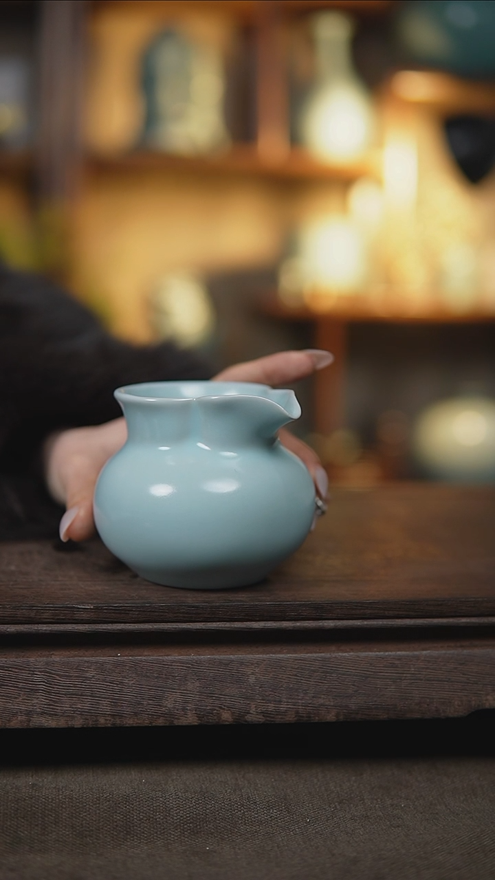 【闪购商品】杯仿古月白葫芦公道杯瑕