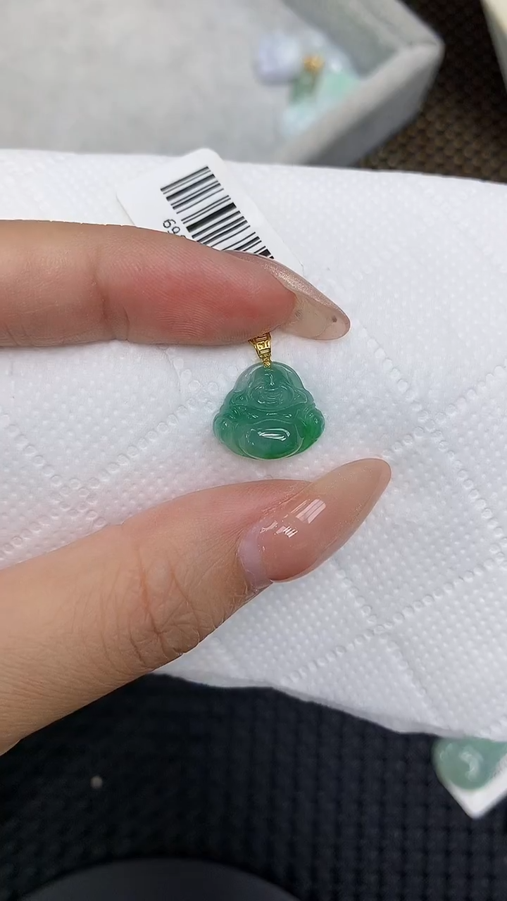 颈饰18K金镶嵌翡翠111111111111