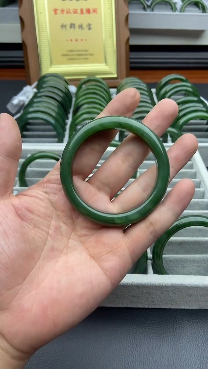 未镶嵌手镯和田玉（碧玉）31-55.4