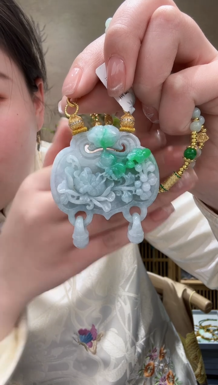 【闪购商品】翡翠颈饰未镶嵌吊坠