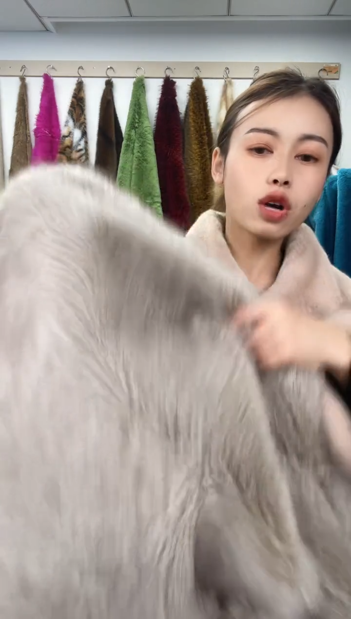 狐狸毛A3，尺寸1.8*1