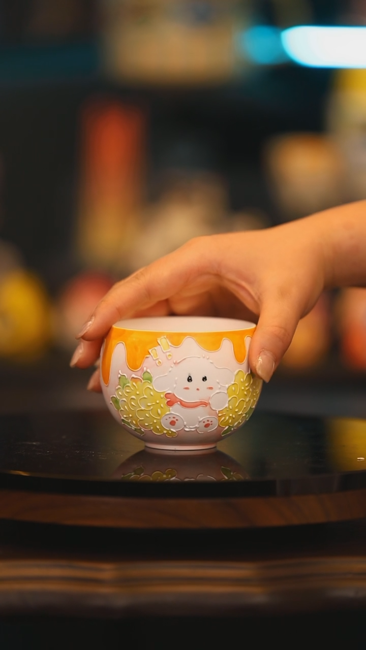 【闪购商品】摆件景德镇高温釉下彩绘设计师款