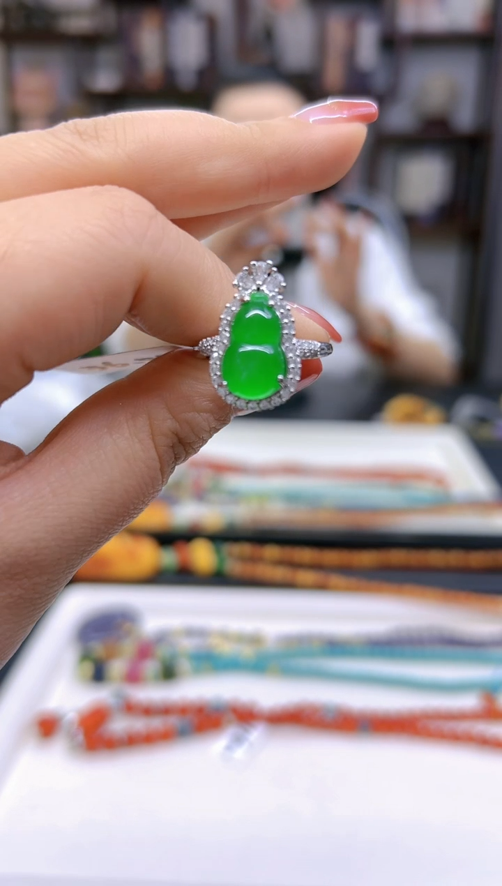 【闪购商品】翡翠戒指银S925镶嵌J105