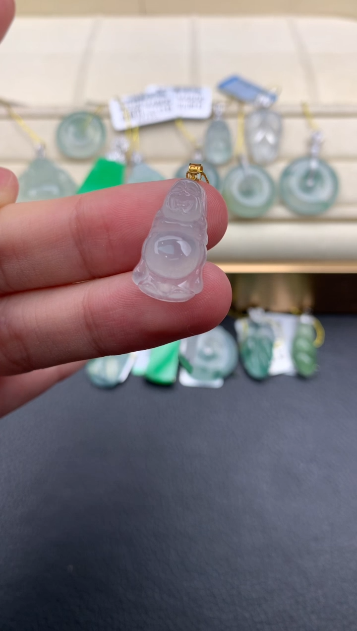 翡翠18K金镶嵌颈饰A836    