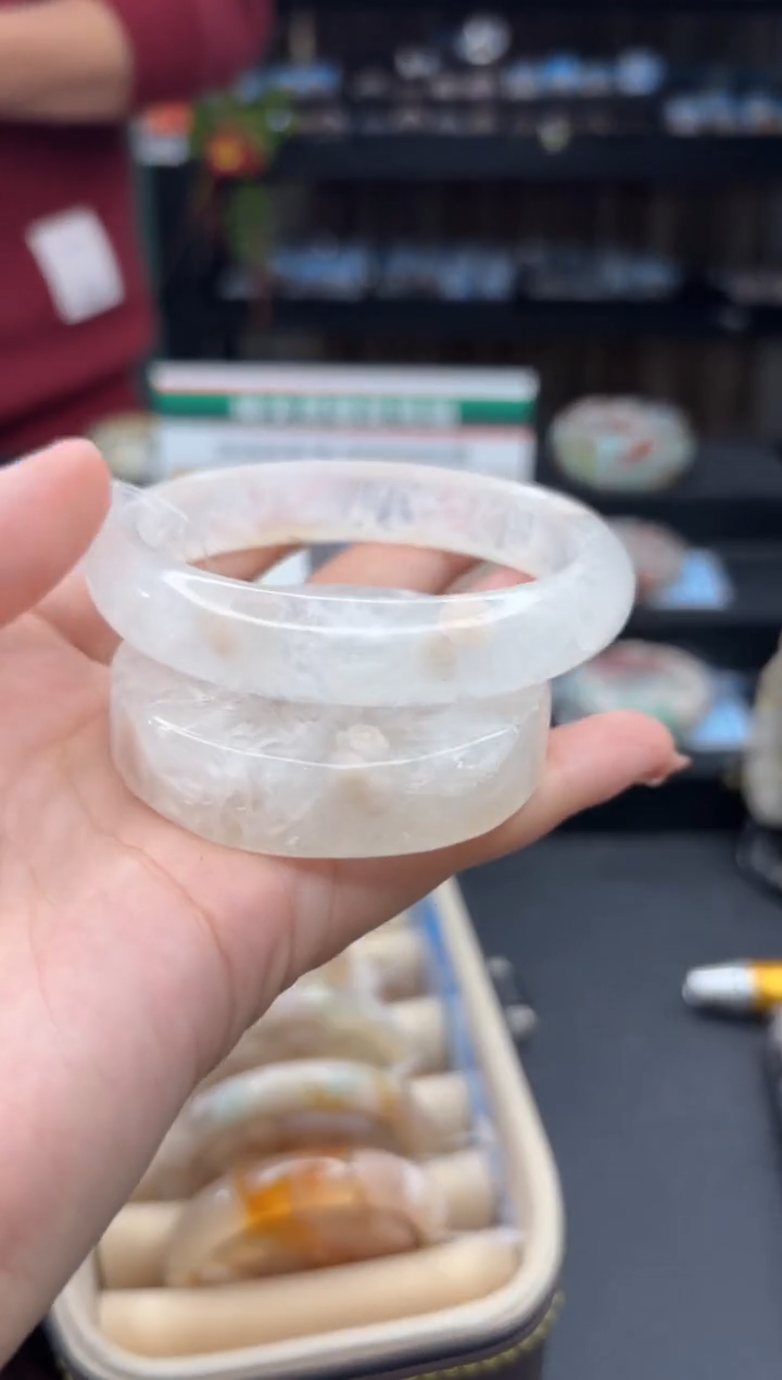 【闪购商品】石英质玉手镯未镶嵌626（59圈赠送镯心）