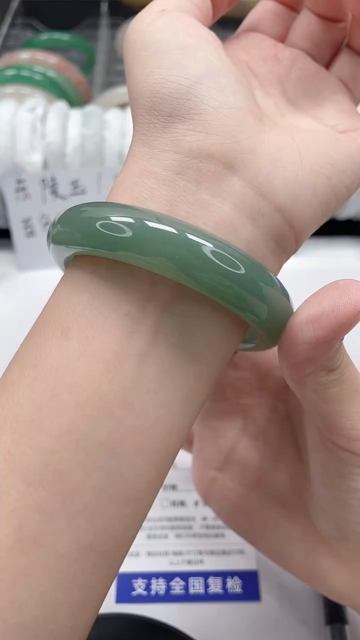 未镶嵌手镯石英质玉12-58/59