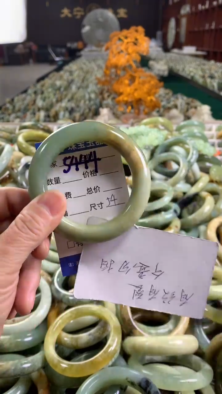 未镶嵌蛇纹石玉手镯5444