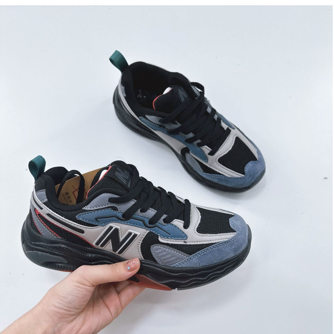 80050高端专享四季款舒适运动鞋黑/古铜灰（成人运动鞋）