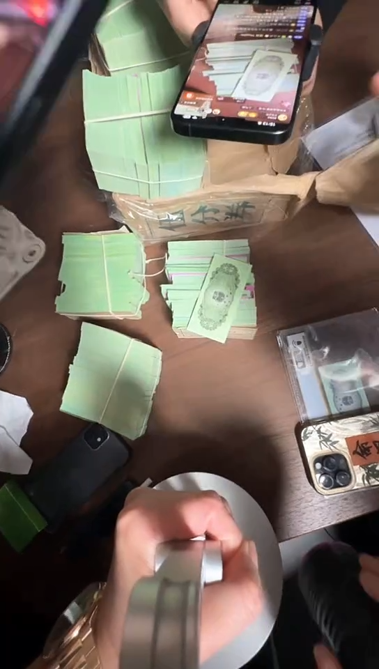 【闪购商品】5分荧光版随号刀。。。。。