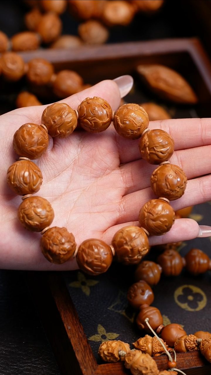 【闪购商品】橄榄核吊坠苏工橄榄核