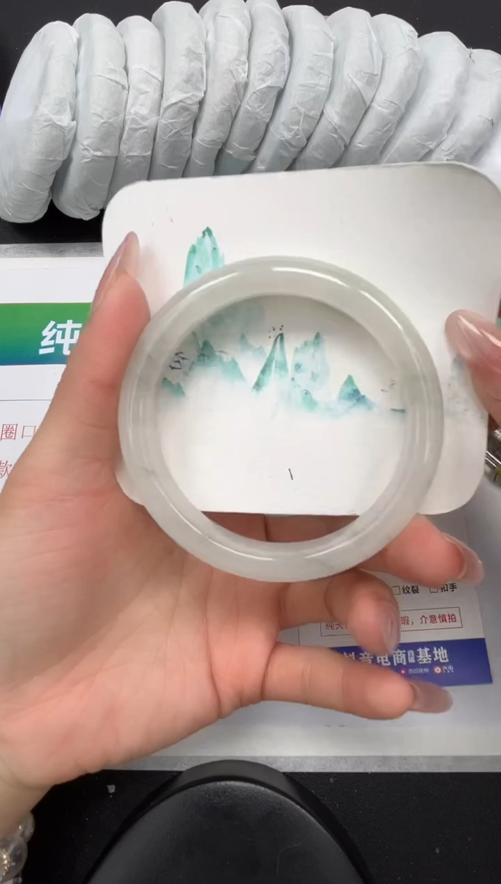 【闪购商品】石英质玉手镯合金181-62