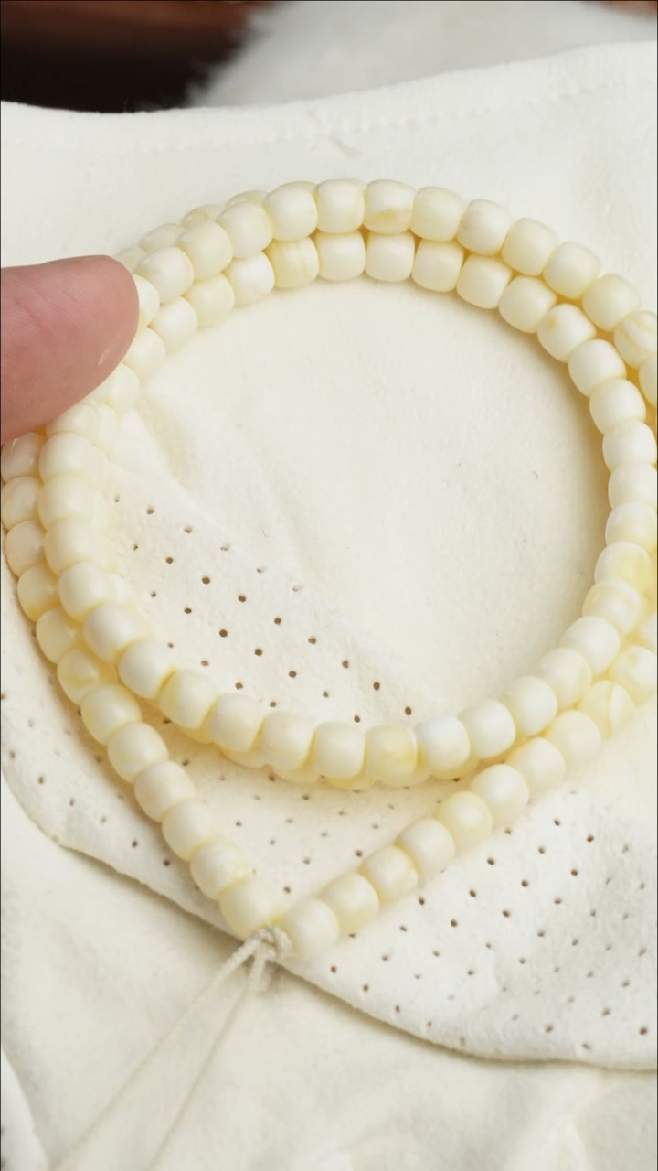 【闪购商品】蜜蜡裸石未镶嵌精工蜜蜡108