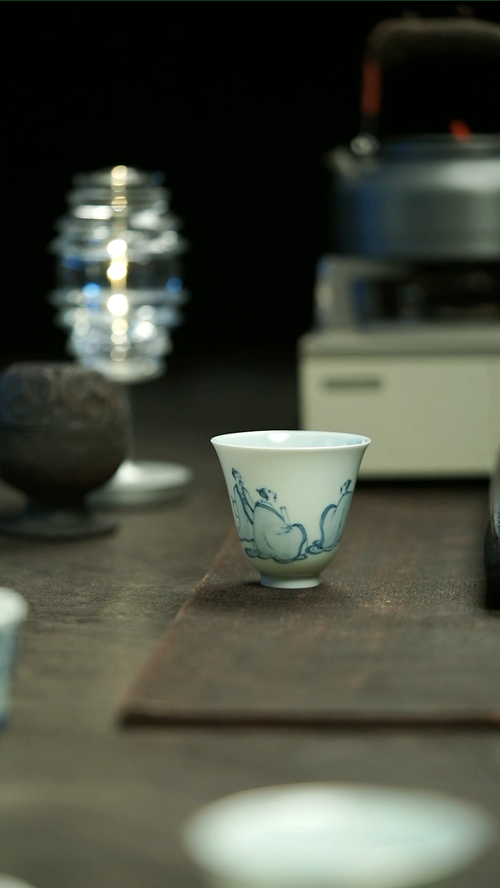 【闪购商品】定园青花诗文蝶恋花铃铛杯