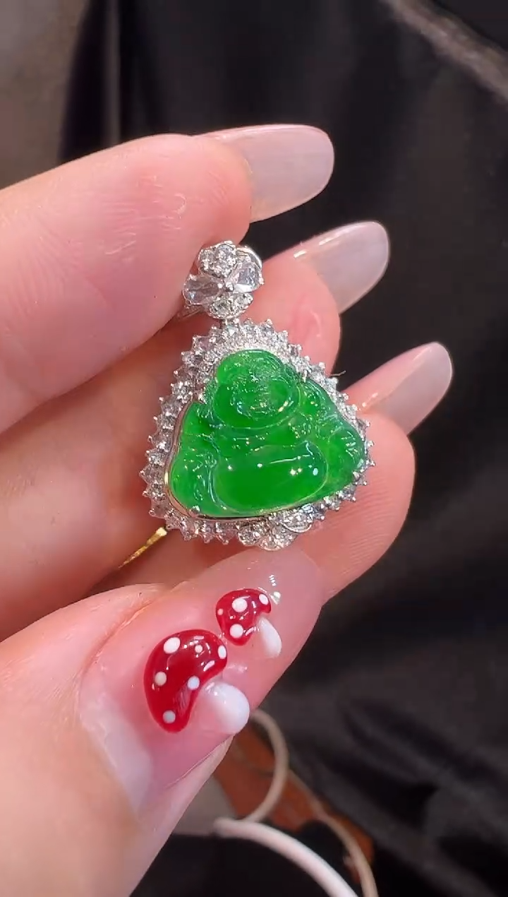 【闪购商品】翡翠颈饰18K金镶嵌吊坠