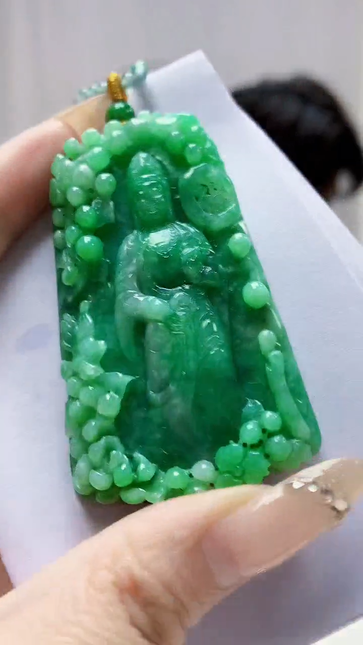 未镶嵌定制翡翠5145DD-毛货挂件赠珠链110