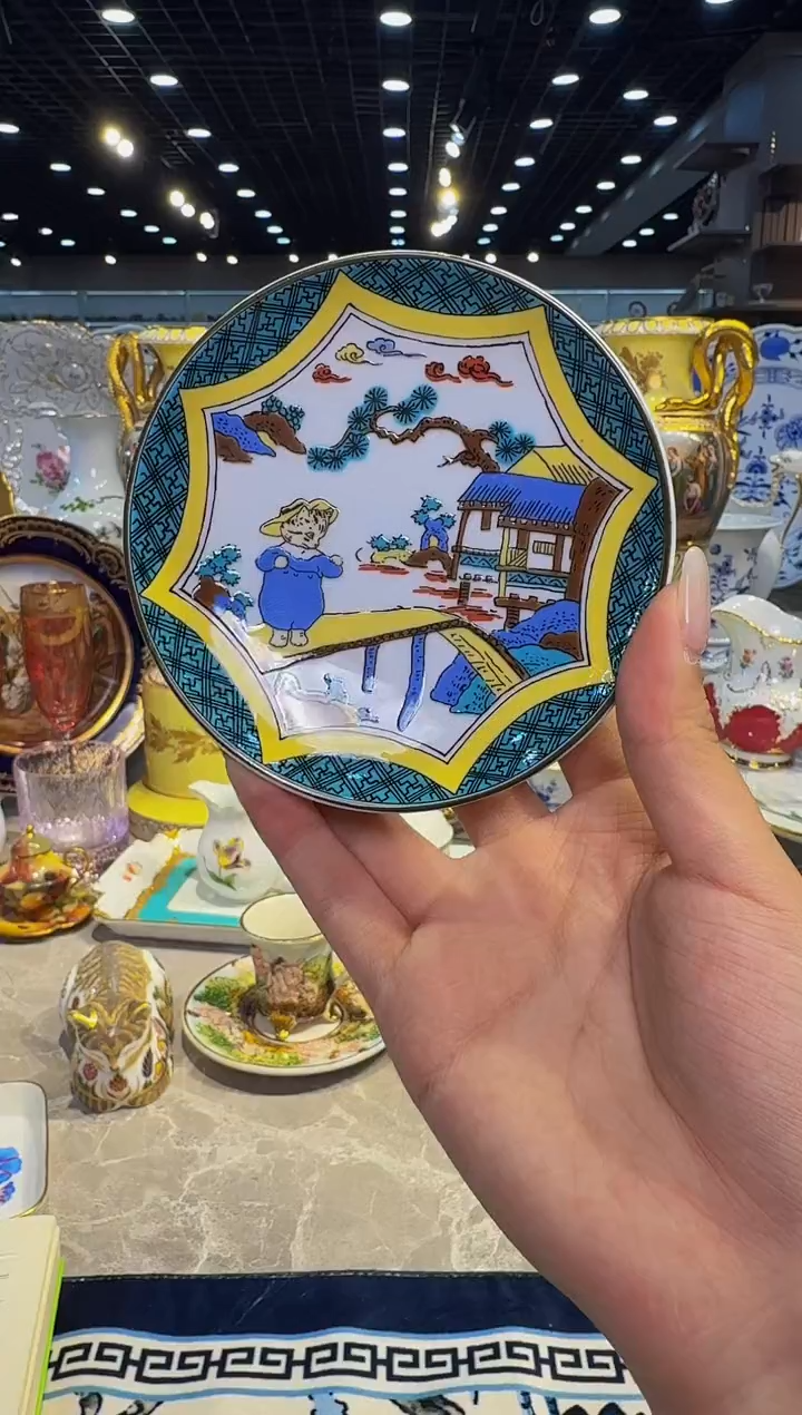 骨瓷娜娜中古器物如图所示102