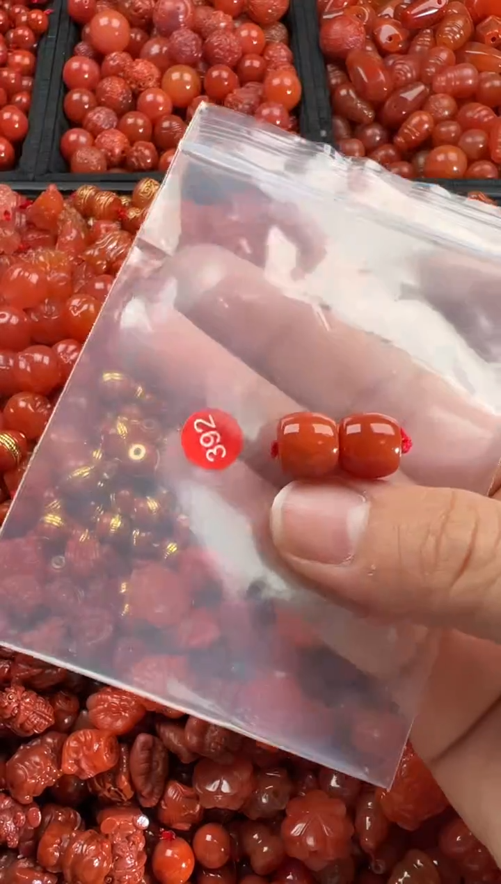 【闪购商品】南红玛瑙颈饰未镶嵌1