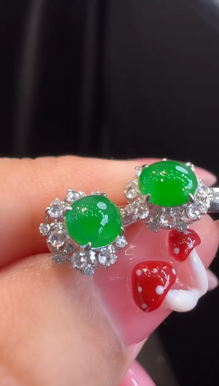 18K金镶嵌翡翠耳饰耳饰