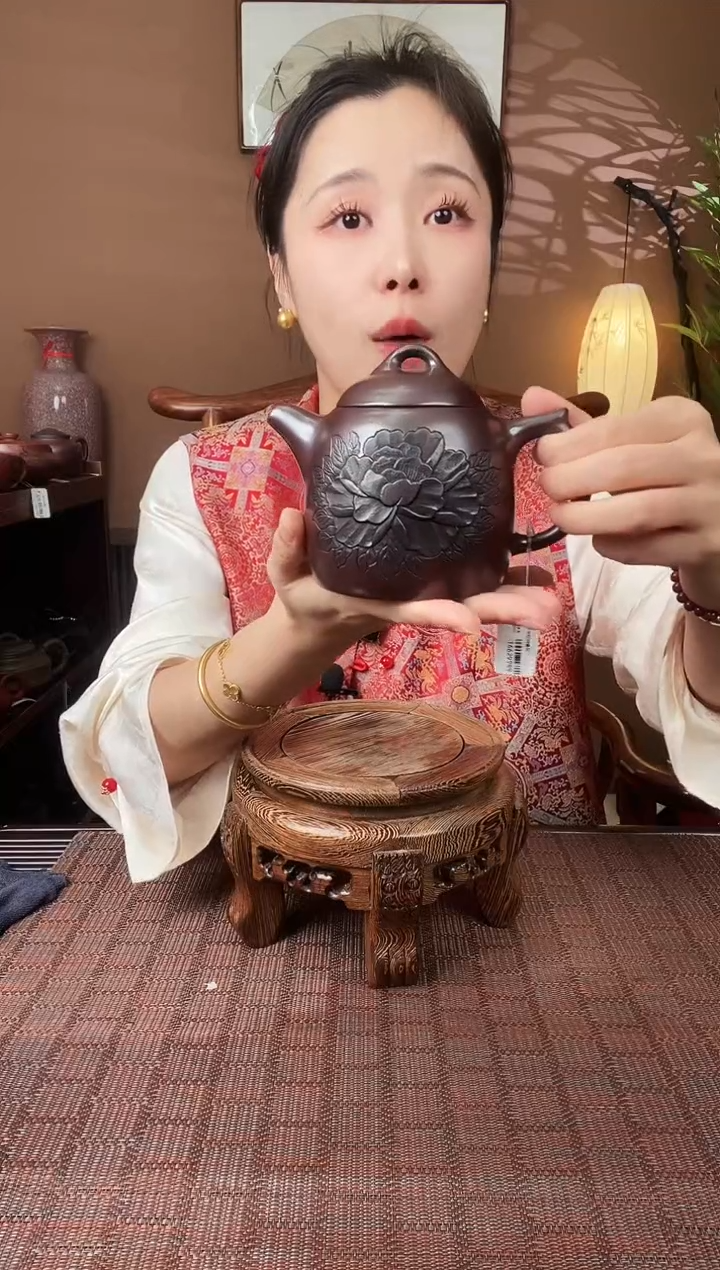 【闪购商品】紫砂茶壶YSZS111深井紫罗兰牡丹秦权