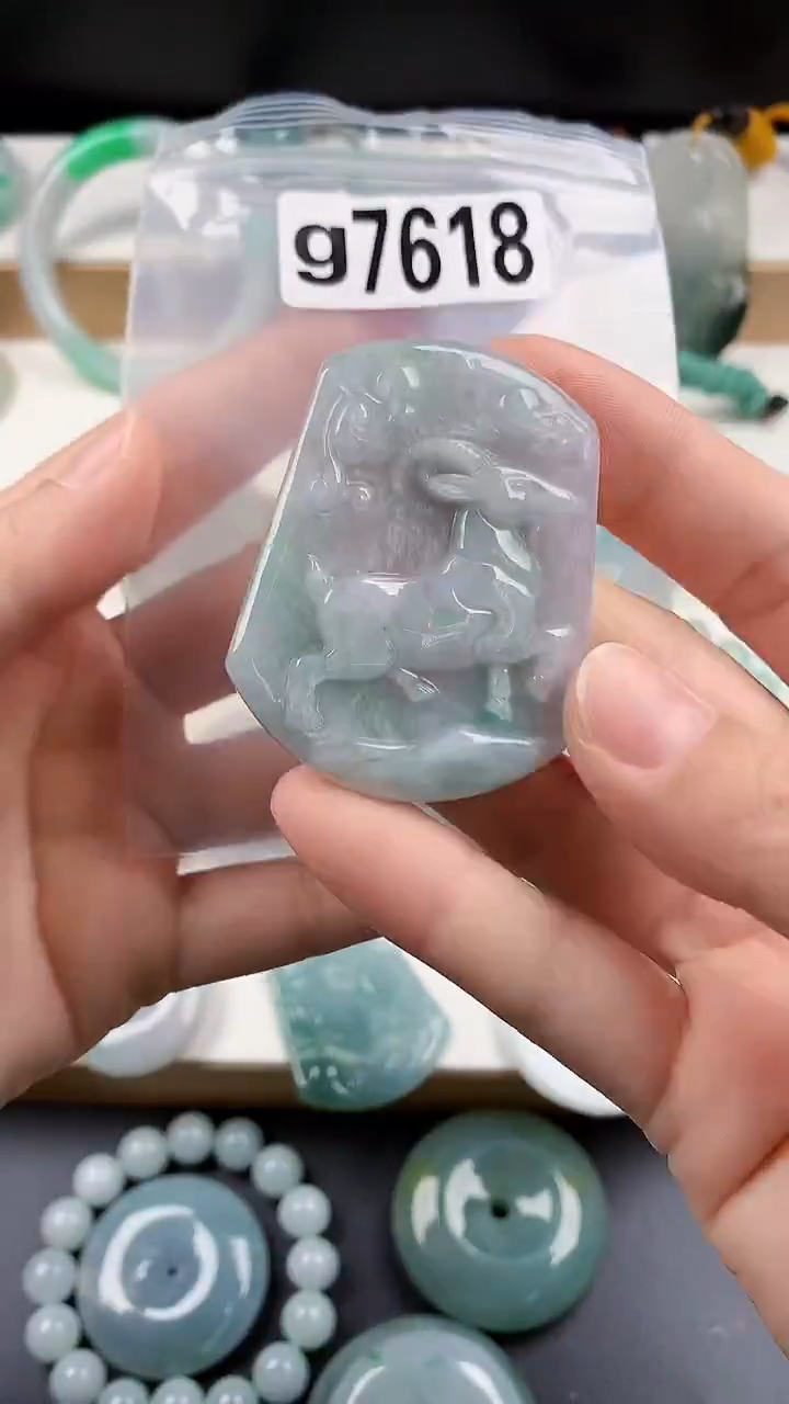 颈饰未镶嵌翡翠天然翡翠吊坠挂件