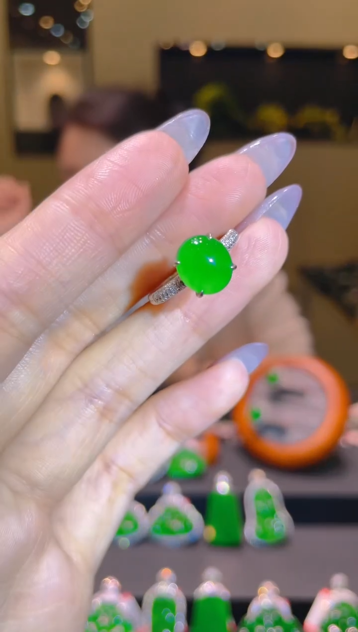 【闪购商品】翡翠18K金镶嵌吊坠(不含链)A107